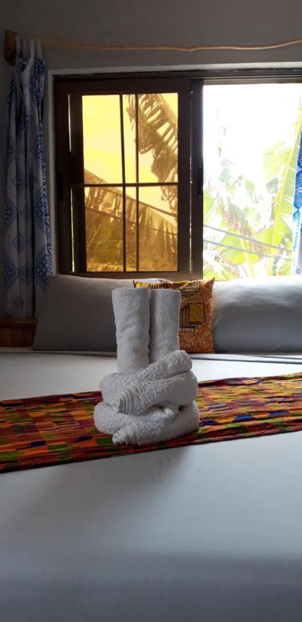 Afiki Hotel Elmina Екстериор снимка