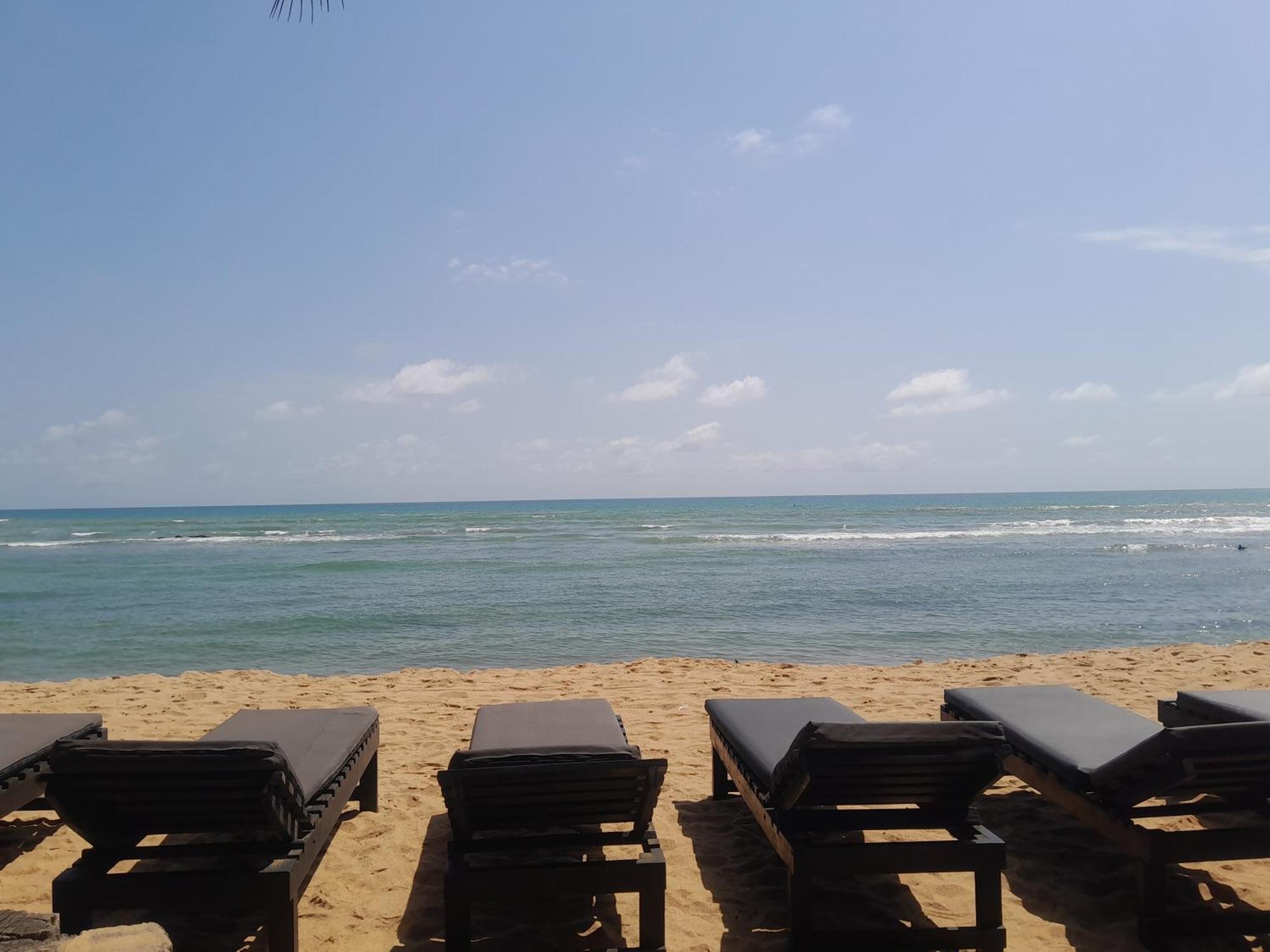 Afiki Hotel Elmina Екстериор снимка